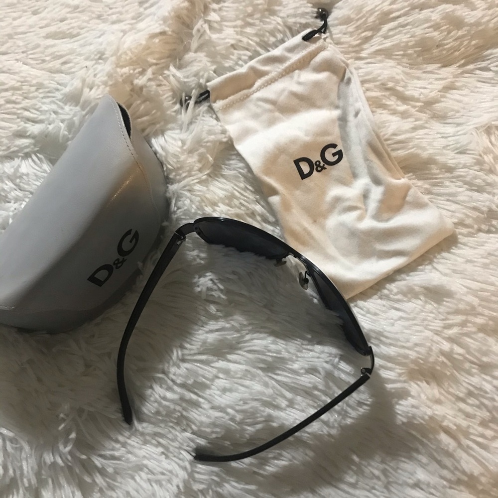 Sunglasses - Picture 3 of 6